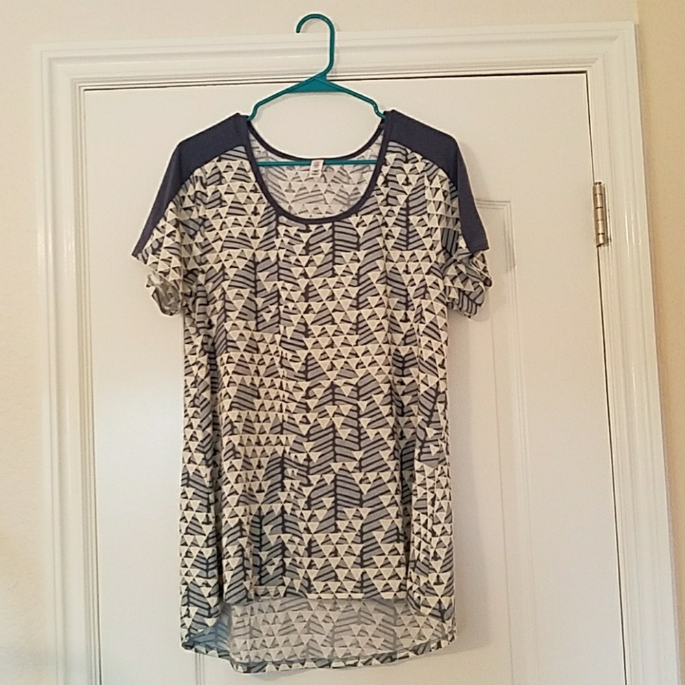 L LuLaRoe Classic T
